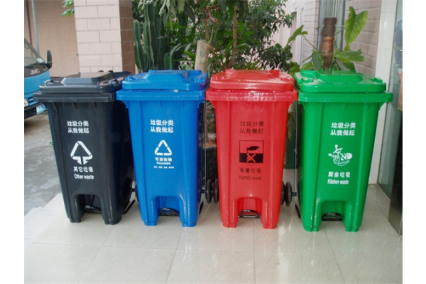 青海塑料环卫垃圾桶应用案例